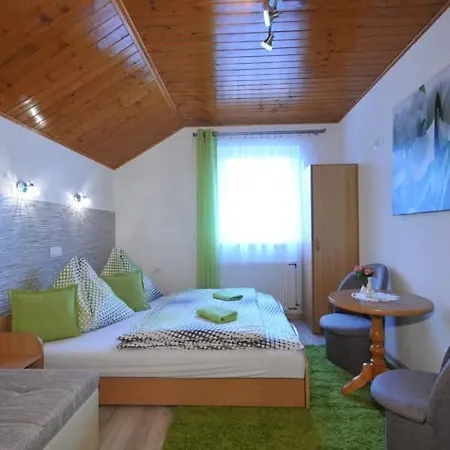 Дом отдыха Pod Troma Korunami Червены-Клаштор